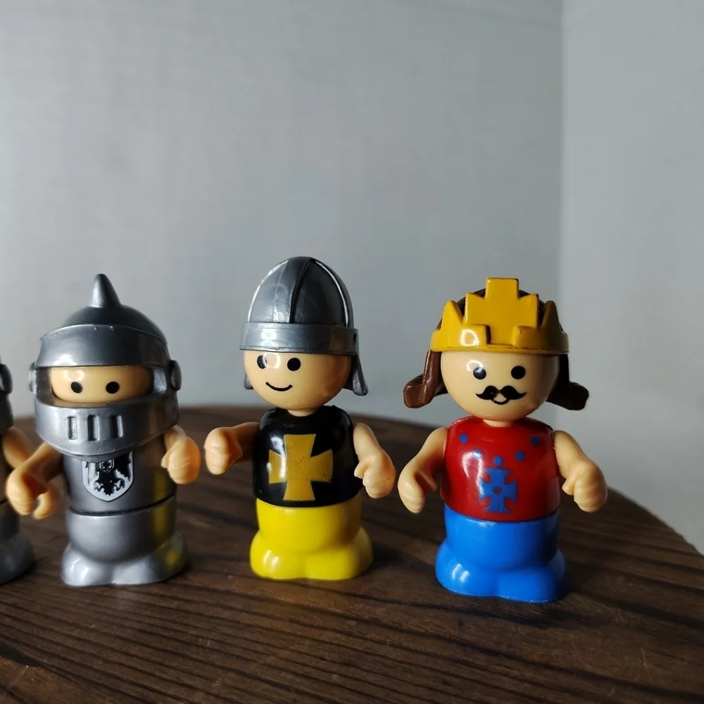 Vintage PlaySkool Lot Lil Playmate King Knights Figures Soldier Guards Pirate